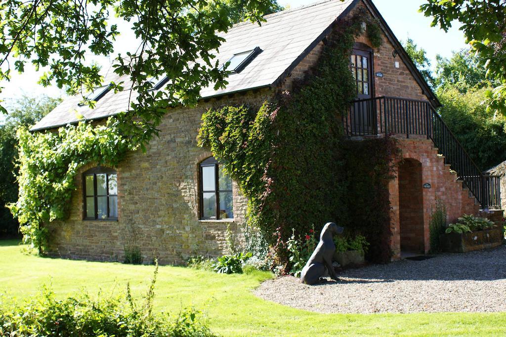 Hills Farm Bed & Breakfast Leominster Room photo